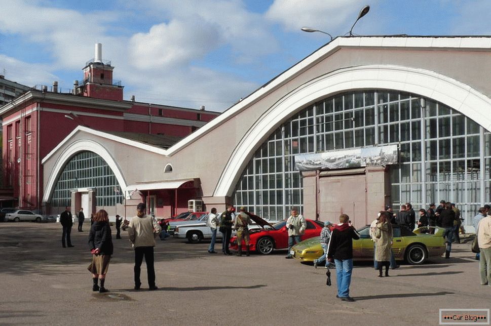 Музеј ретро автомобиле на Рогожском Валу