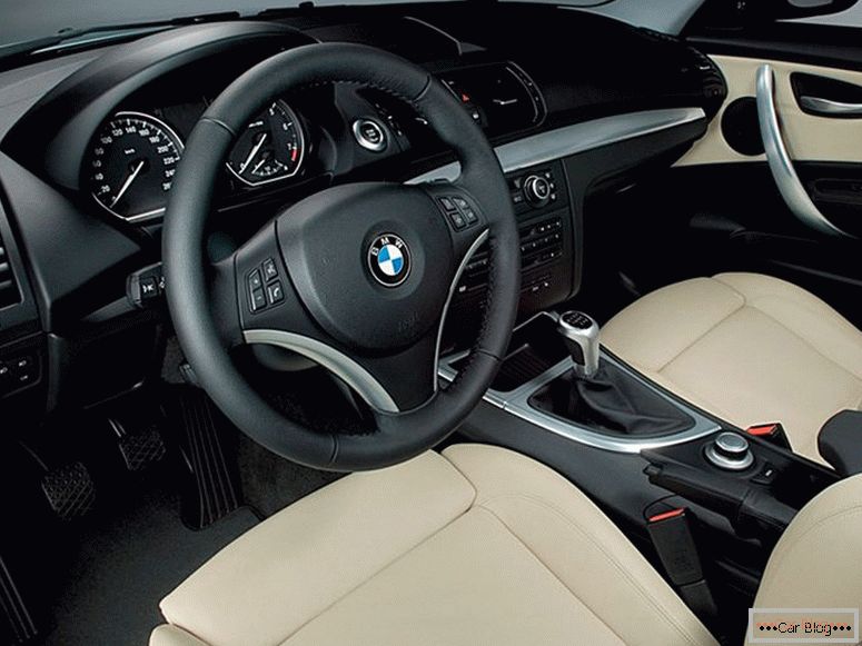BMW 1 series E87 салон