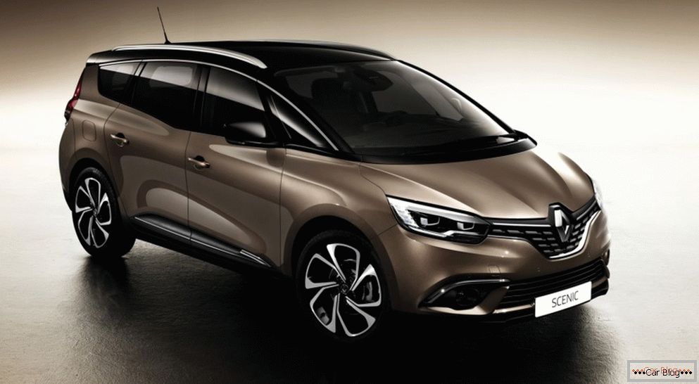 Французы провели презентацию нового Renault Grand Сцениц