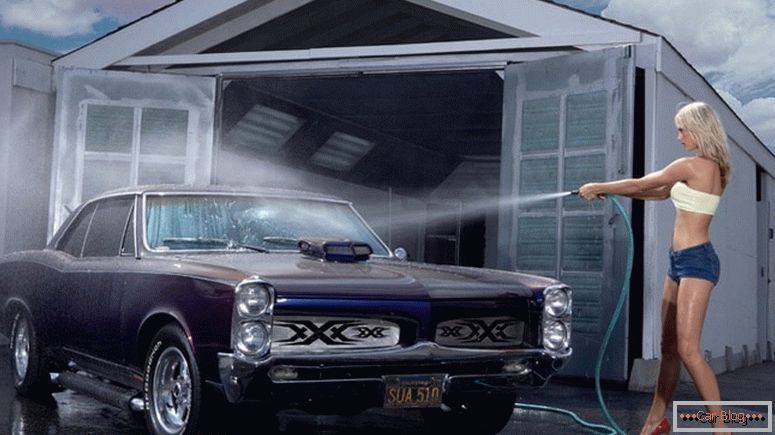 Како да оперете аутомобил са цревом