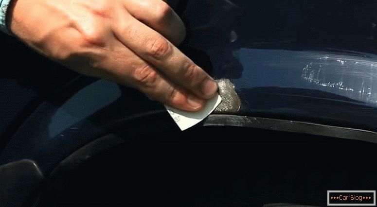 Локално ремонт сколов и царапин на кузове автомобиля