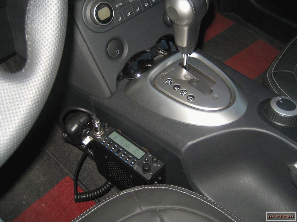 Постављање радио у аутомобилу