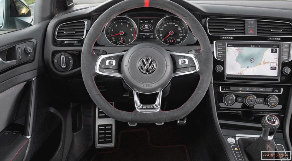 Немцы начали продавать VW Голф ГТИ Цлубспорт