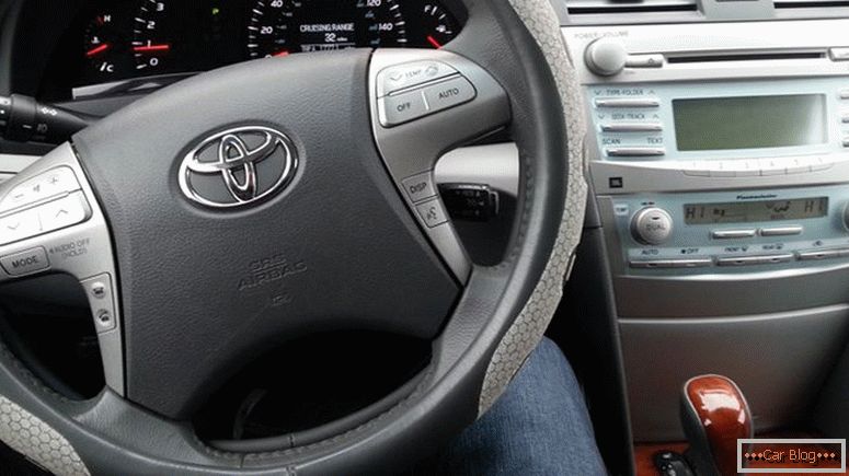 Toyota Цамри КСВ40 руль