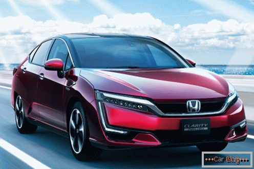 Японцы начали продавать водородную Хонда Clarity у себя в стране